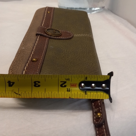 Boc Born Concept Wrist Wallet Womens Green & Brown Vinyl Faux Leather Zipper - Picture 6 of 7
